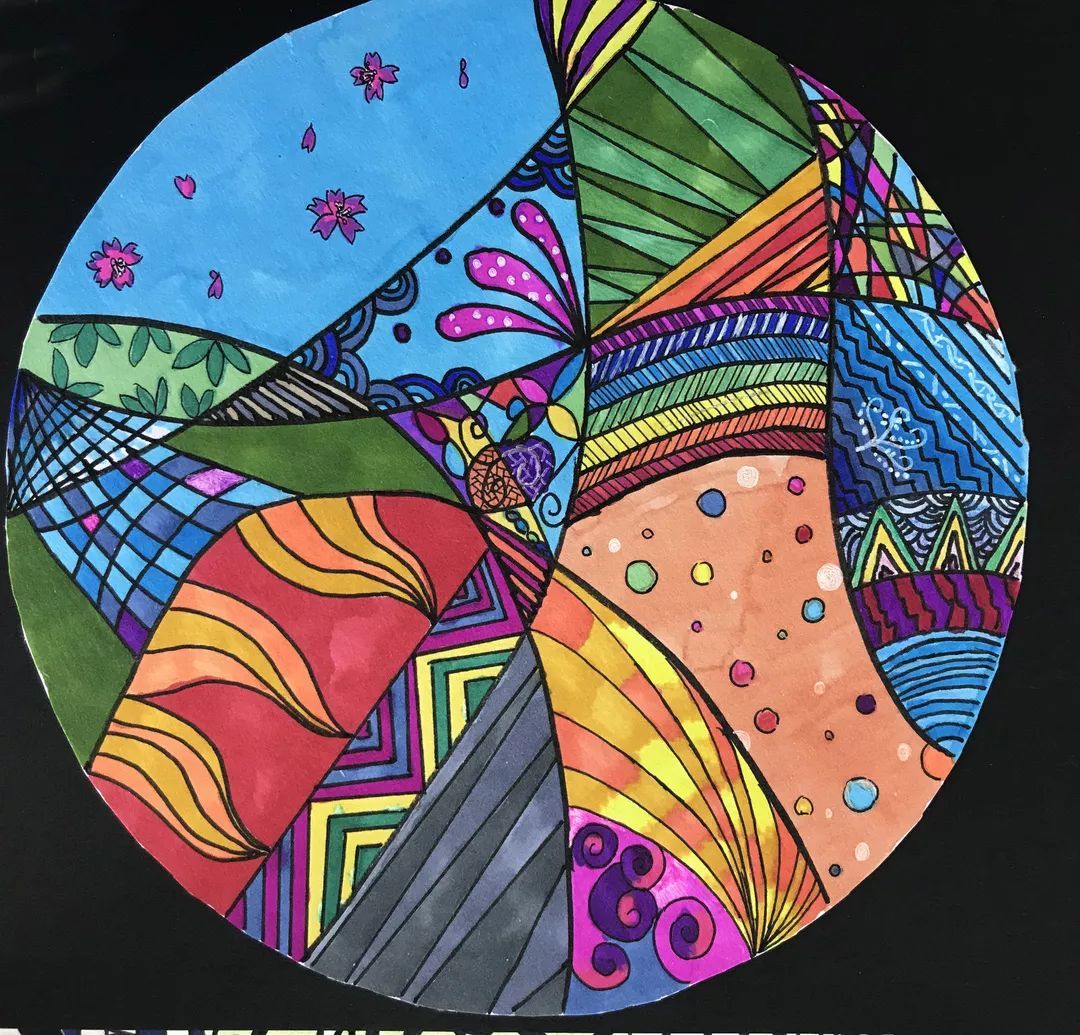 線的韻律 進(jìn)修實(shí)驗(yàn)學(xué)校初一年級(jí)美術(shù)作品展中的圖案設(shè)計(jì)之美